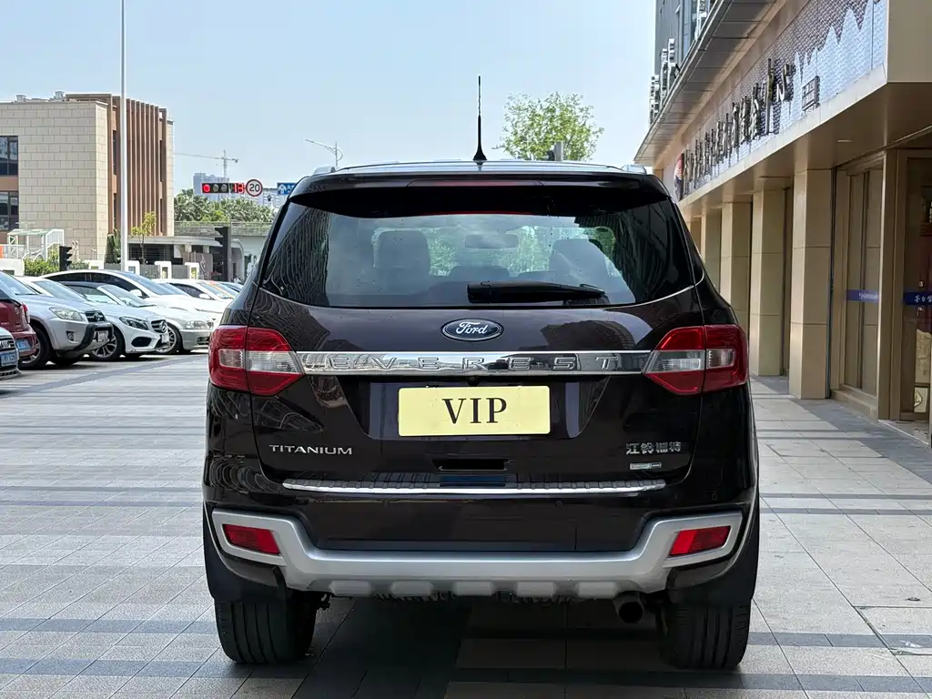 Ford Everest 2016 2.0T AT Luxury