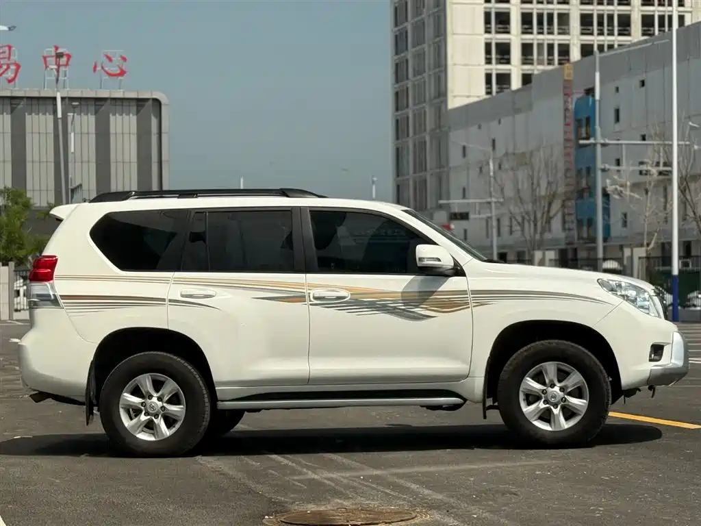 Toyota Land Cruiser Prado 2010 4.0L AT TX-L