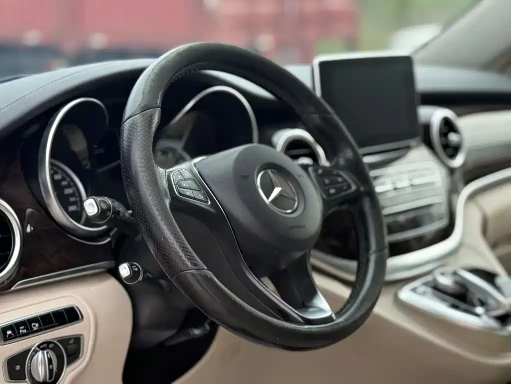 Mercedes-Benz V-Class V 2016 V 260 L Luxury Long Wheelbase