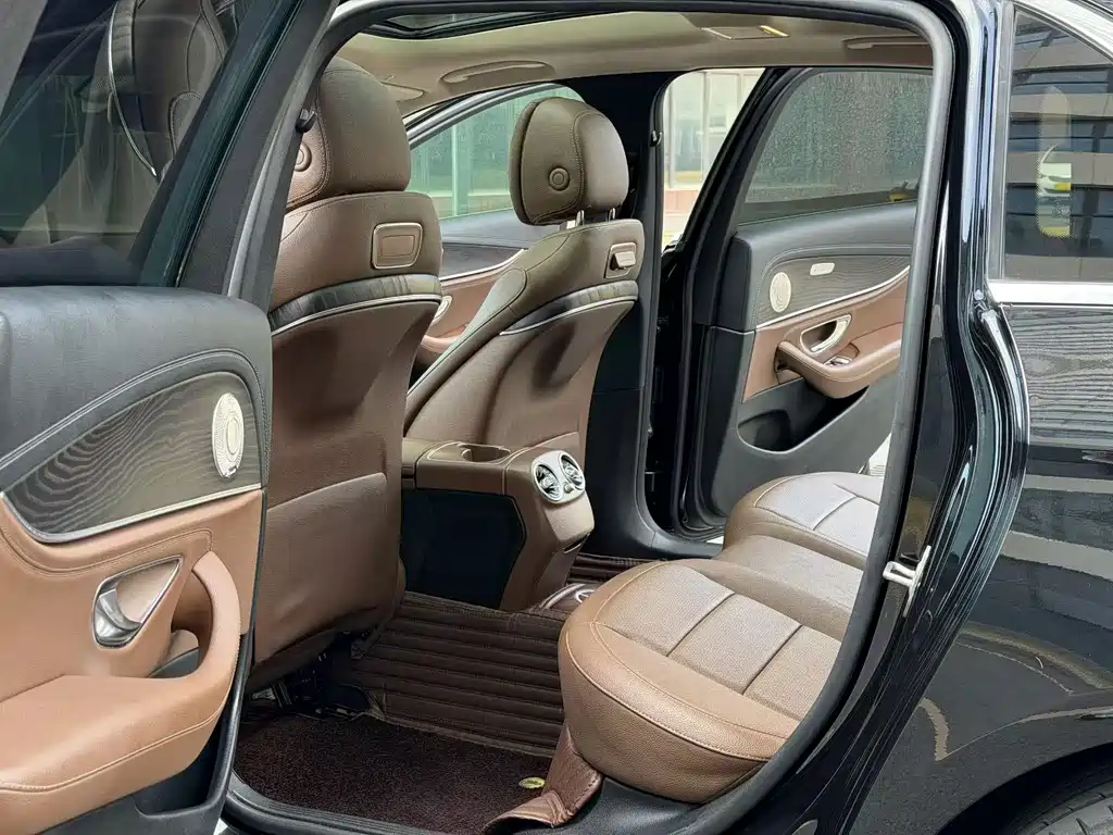 MERCEDES-BENZ E CLASS