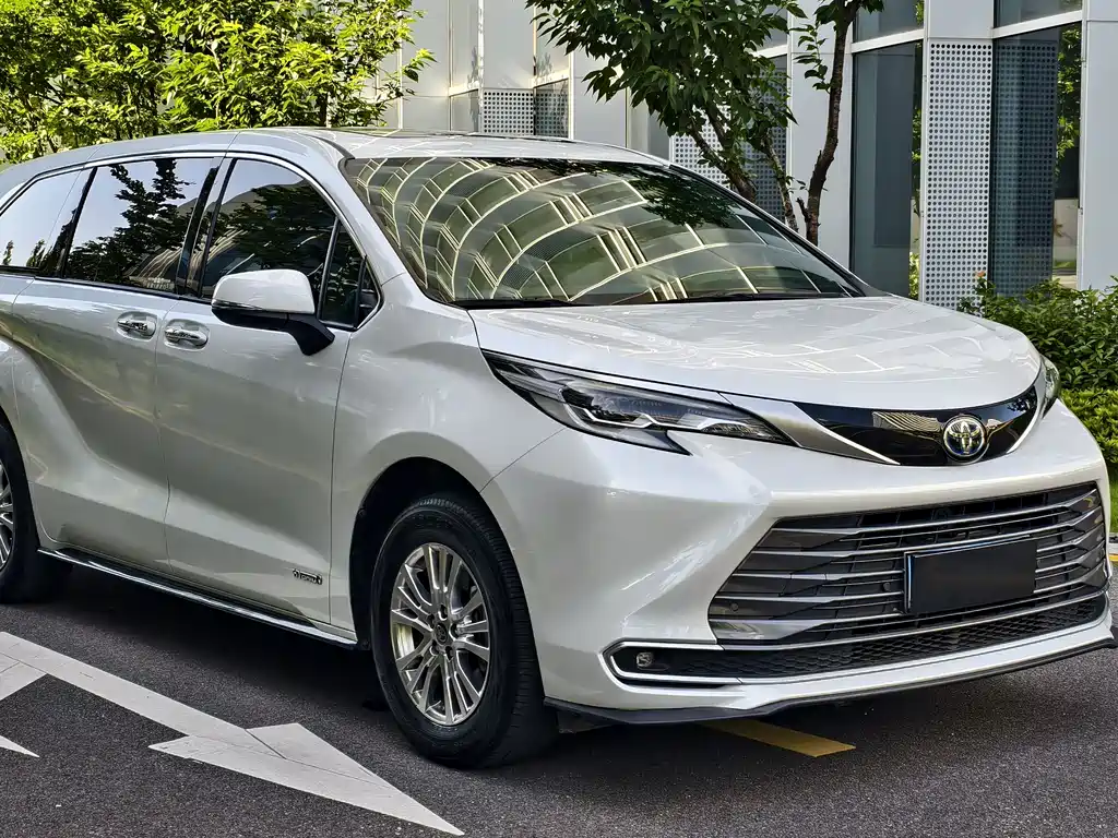 Toyota Sienna 2021 2.5L Luxury