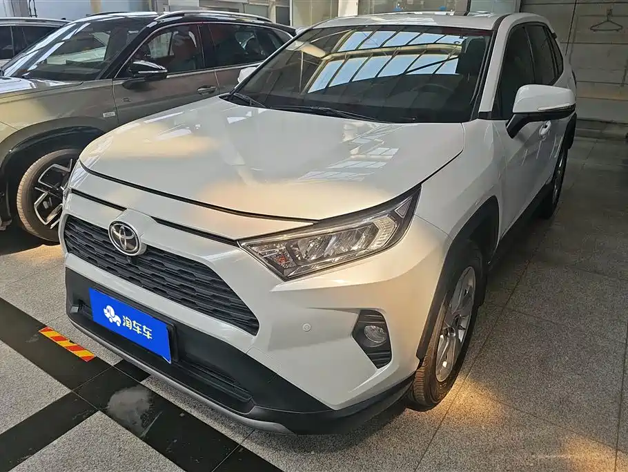 Toyota RAV4 2021