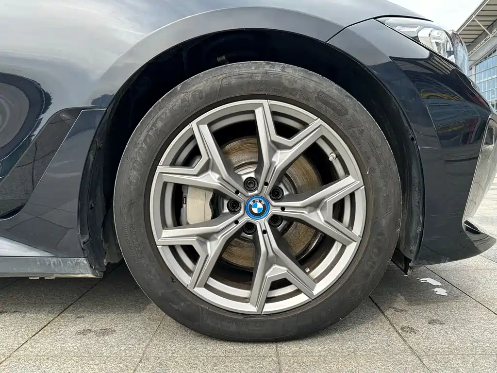 BMW i3 2024 eDrive 35 L