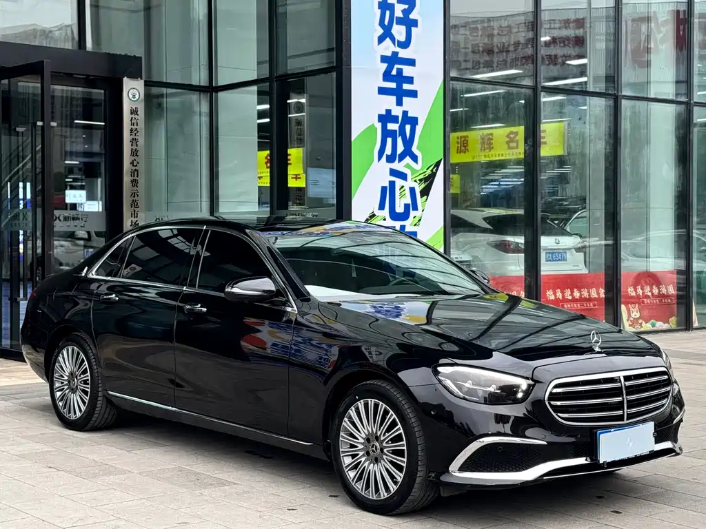 MERCEDES-BENZ E CLASS