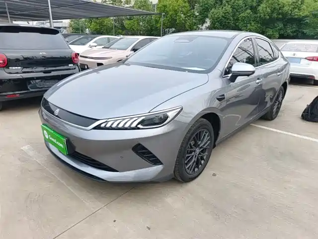 2025 BYD Qin