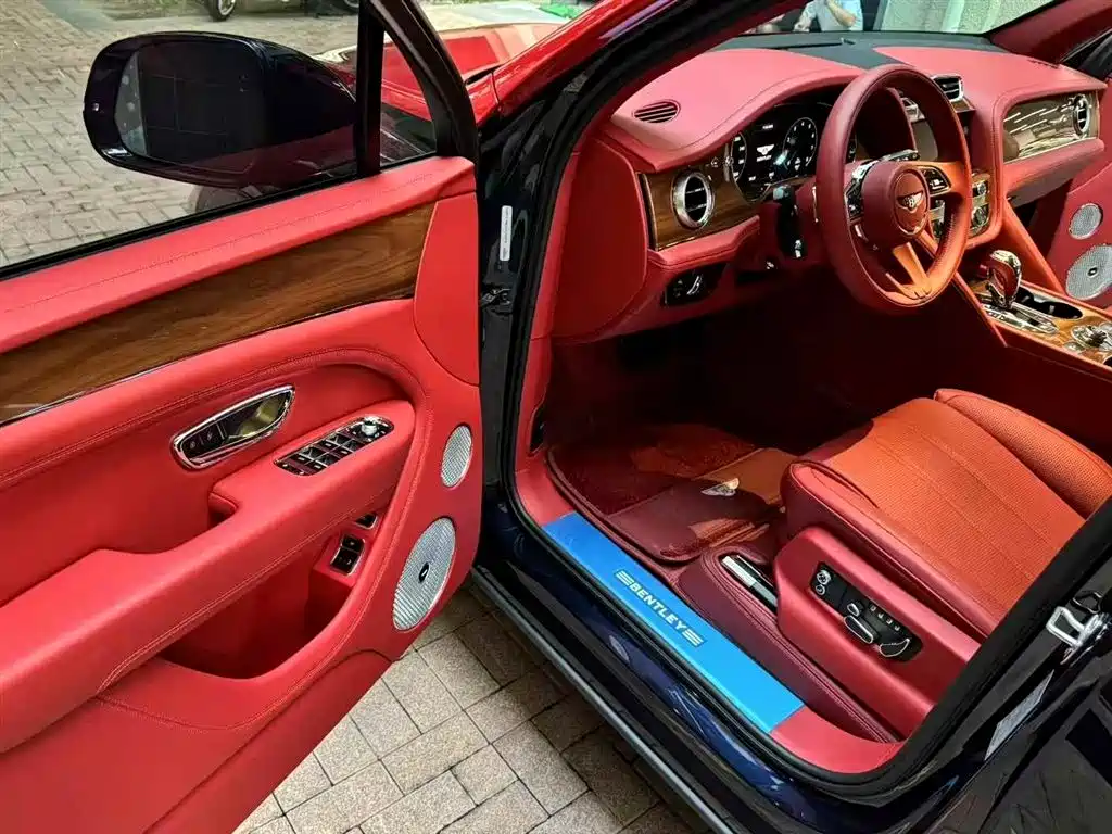 Bentley Bentayga 2022 4.0T V8