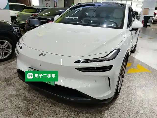 2025 Nio L60