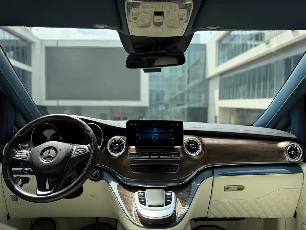 Mercedes-Benz V-Class V 2021 V 260 L Luxury