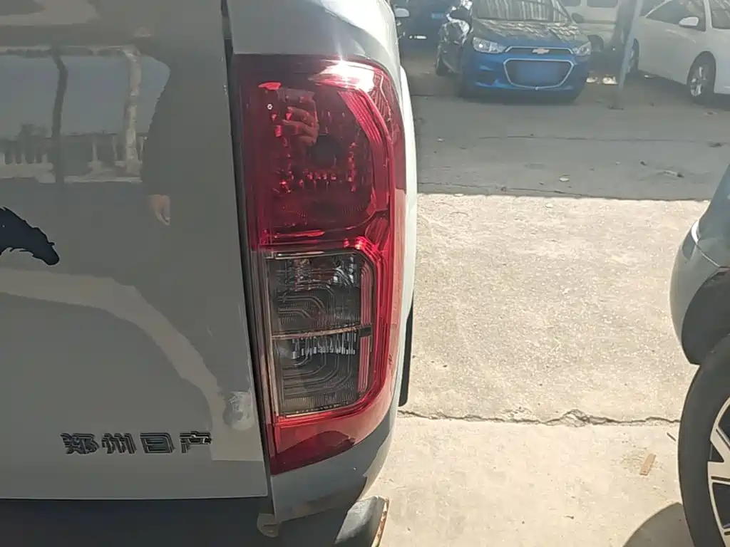 Nissan Navara — миниатюра 8
