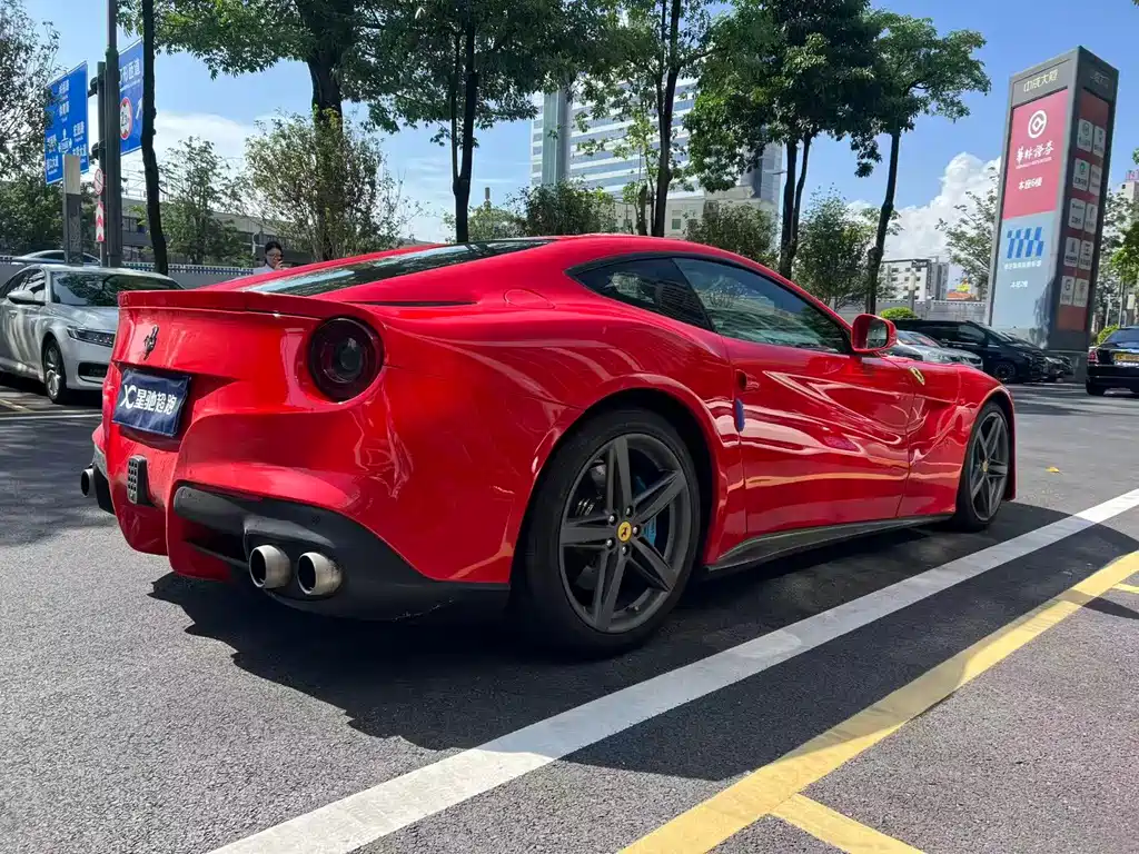 Ferrari F12berlinetta — миниатюра 4