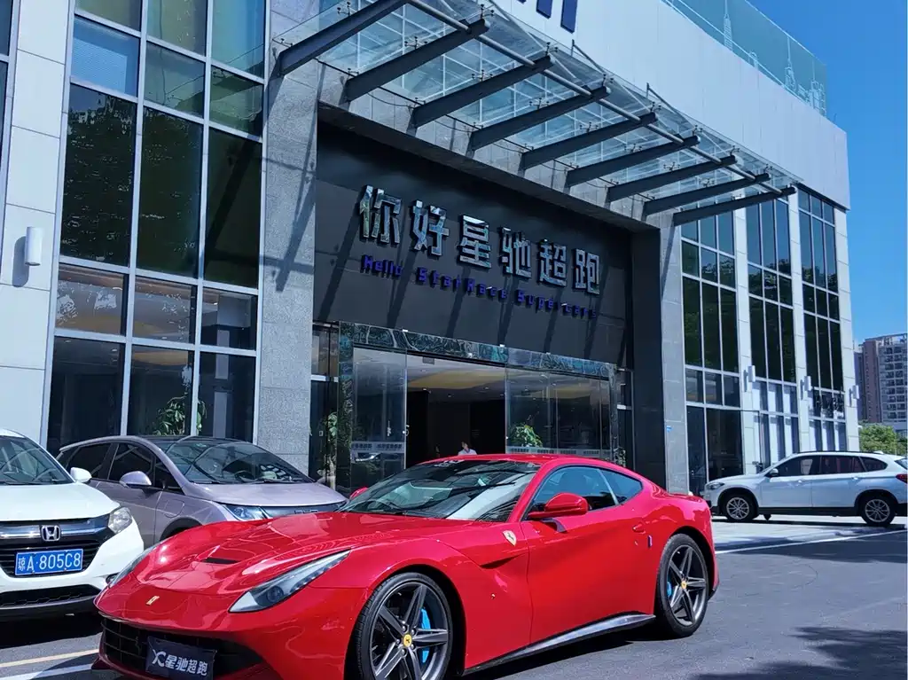 Ferrari F12berlinetta — миниатюра 21