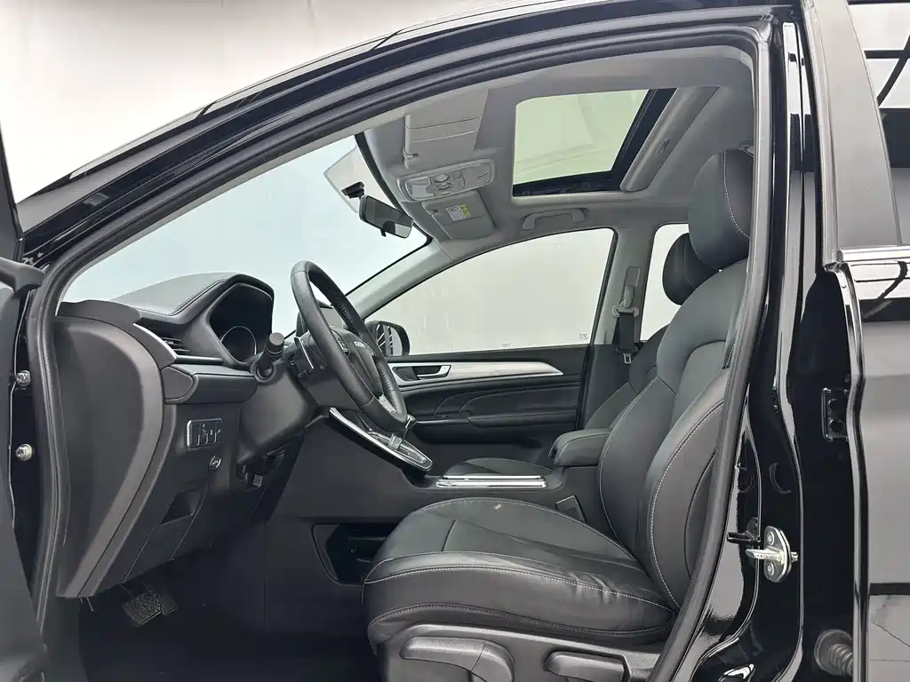 Haval M6 PLUS 1.5T DCT Luxury Connected Type, фото 5