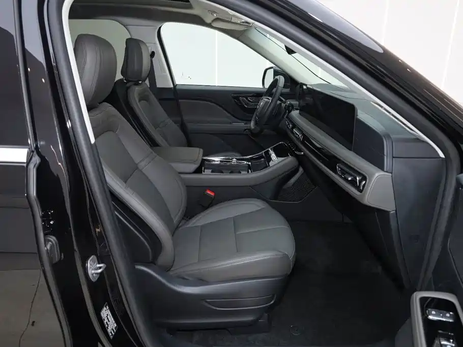 Lincoln Aviator — миниатюра 10