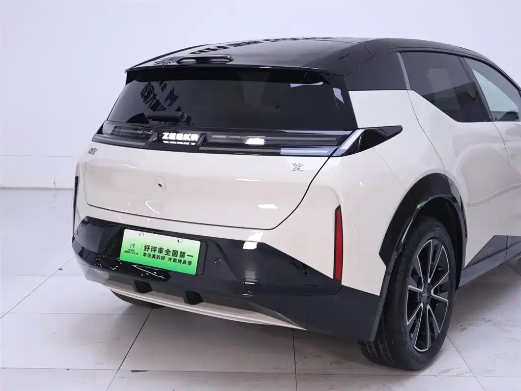 Zeekr X 2025 мест