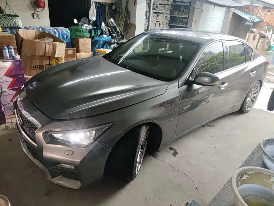 Infiniti Q50 2014