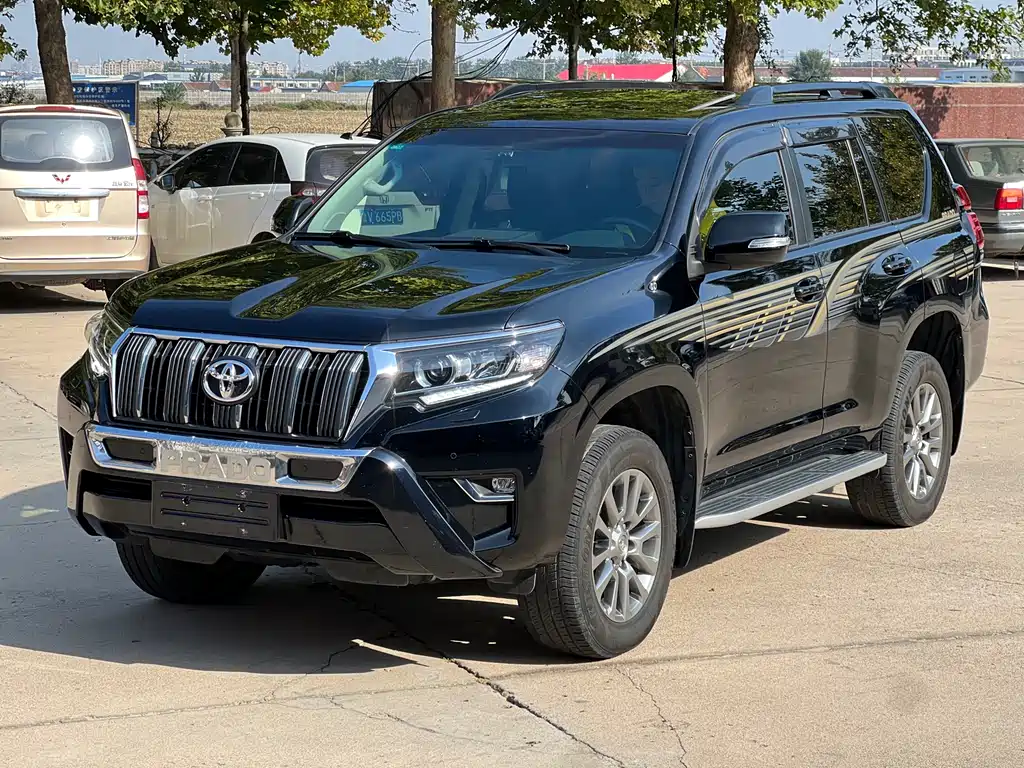 TOYOTA PRADO