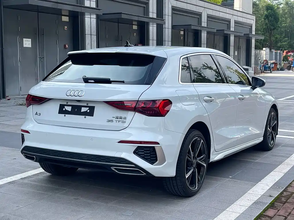 Audi A3 - фото 4