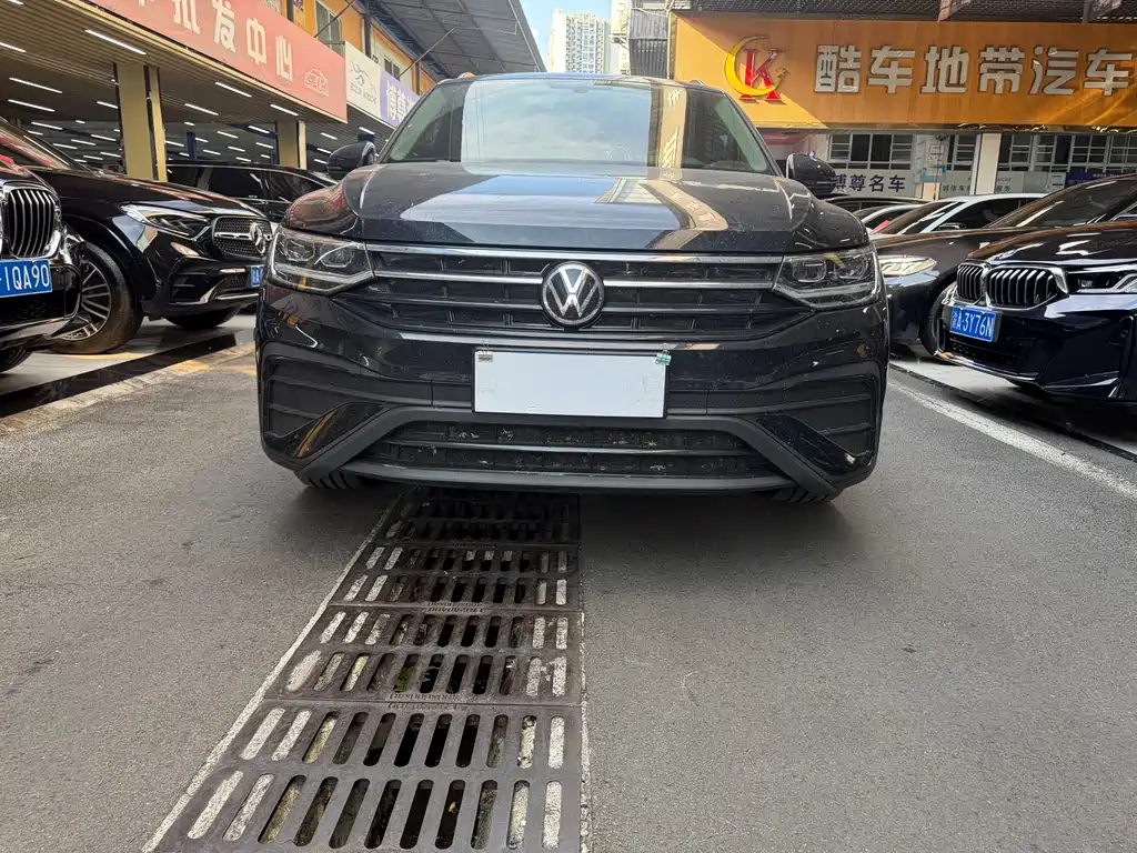 Volkswagen Tiguan L L 2025 300TSI AT