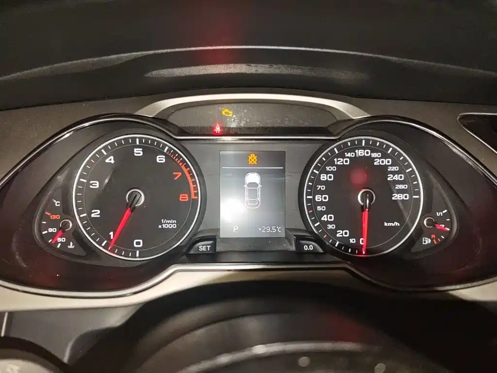 Audi A4L — миниатюра 4
