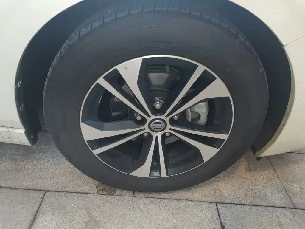 Nissan Sylphy — миниатюра 8