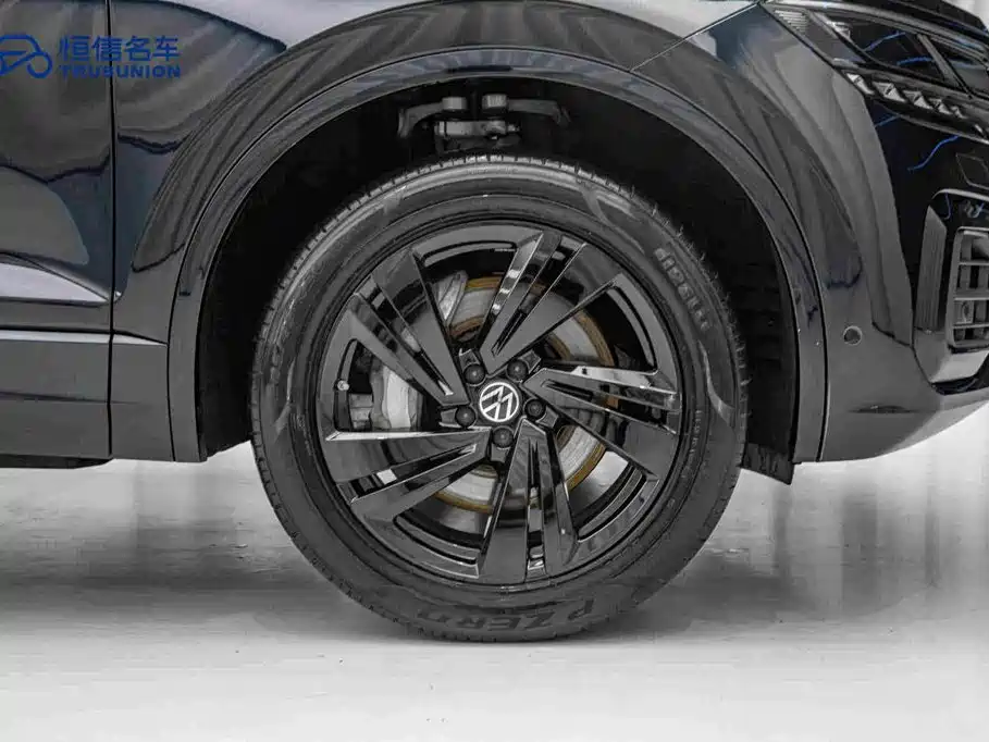 Volkswagen Touareg — миниатюра 11