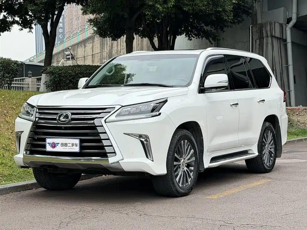 Lexus LX 2016
