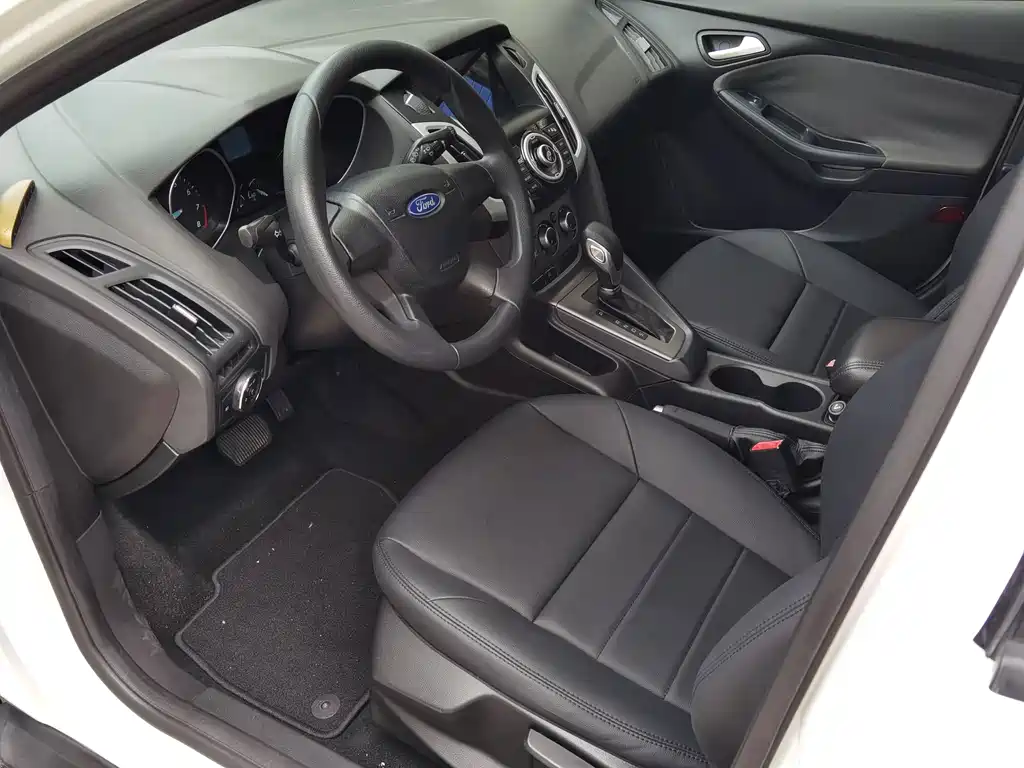 Ford Focus 2012 1.6L AT Comfort