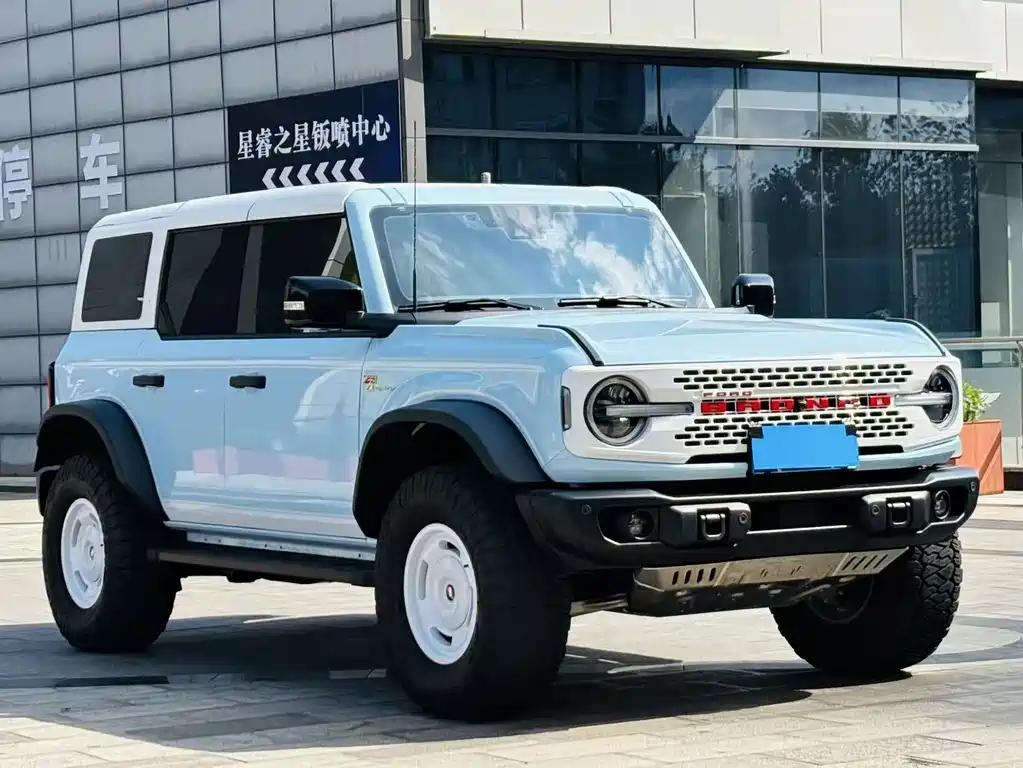Заказать Ford Bronco 2026 года за 10 011 270 ₽  из Китая