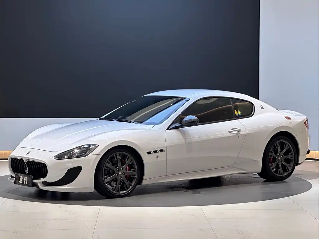 Maserati GranTurismo 2012