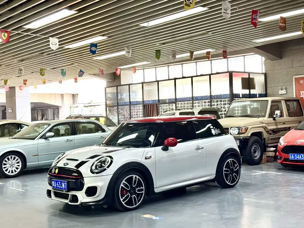 Mini Mini JCW 2017