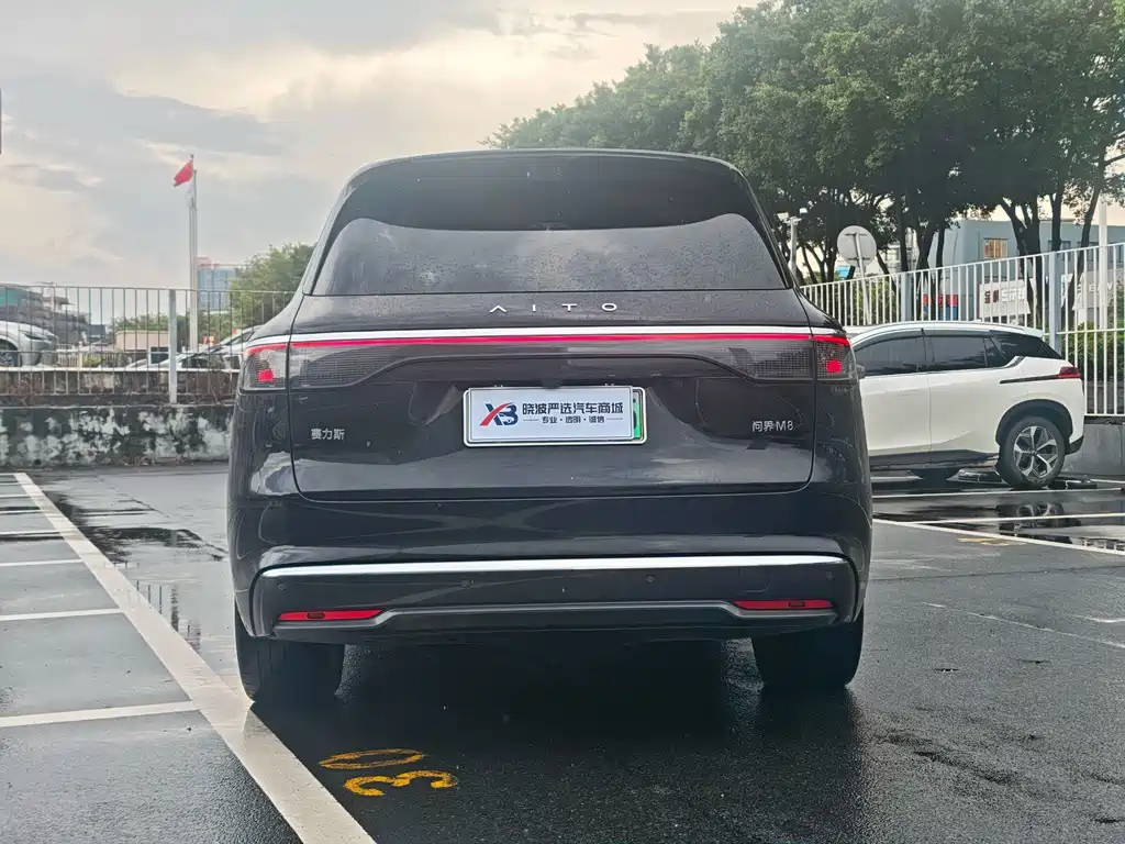 Aito M8 2025 Max+ 53.4kWh 6 мест (192 ）