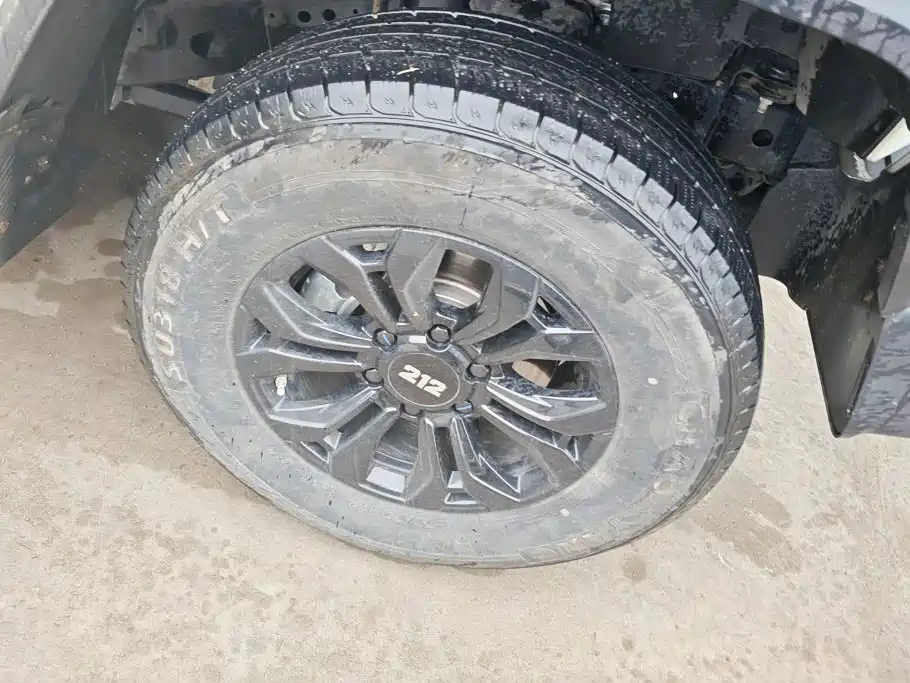 212 T01 2024 2.0T