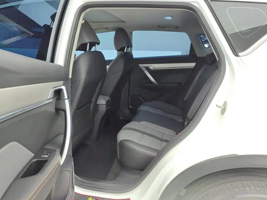 Geely Binyue — миниатюра 11
