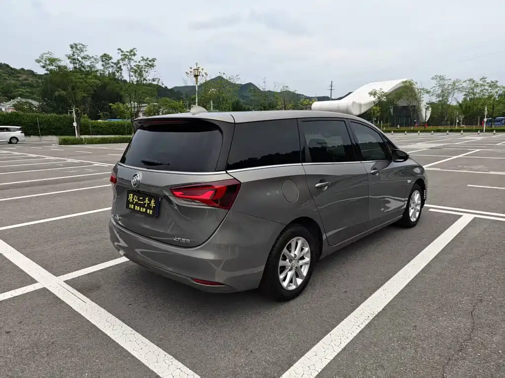 Buick GL6 2018 18T 6 мест Luxury