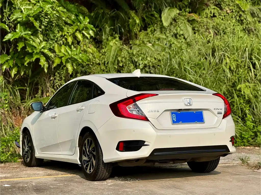 Honda Civic — миниатюра 4