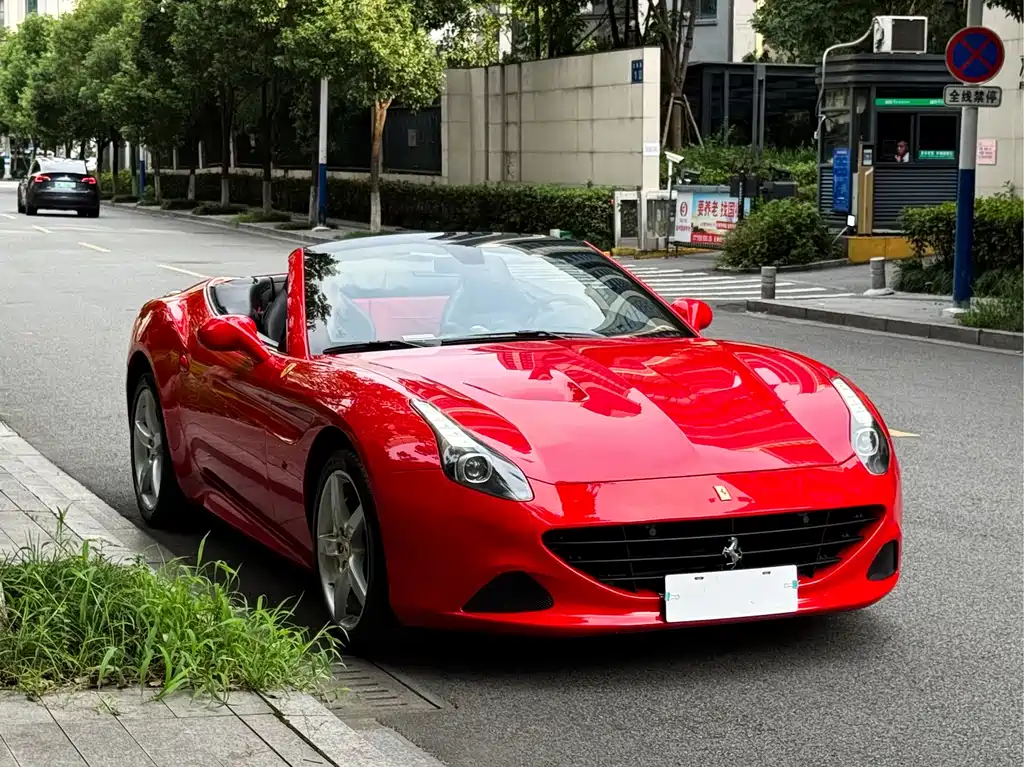 Ferrari California T — миниатюра 3