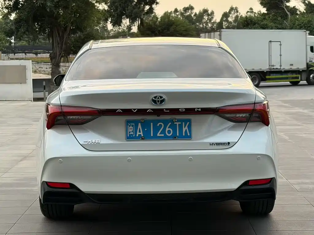 Toyota Avalon — миниатюра 5
