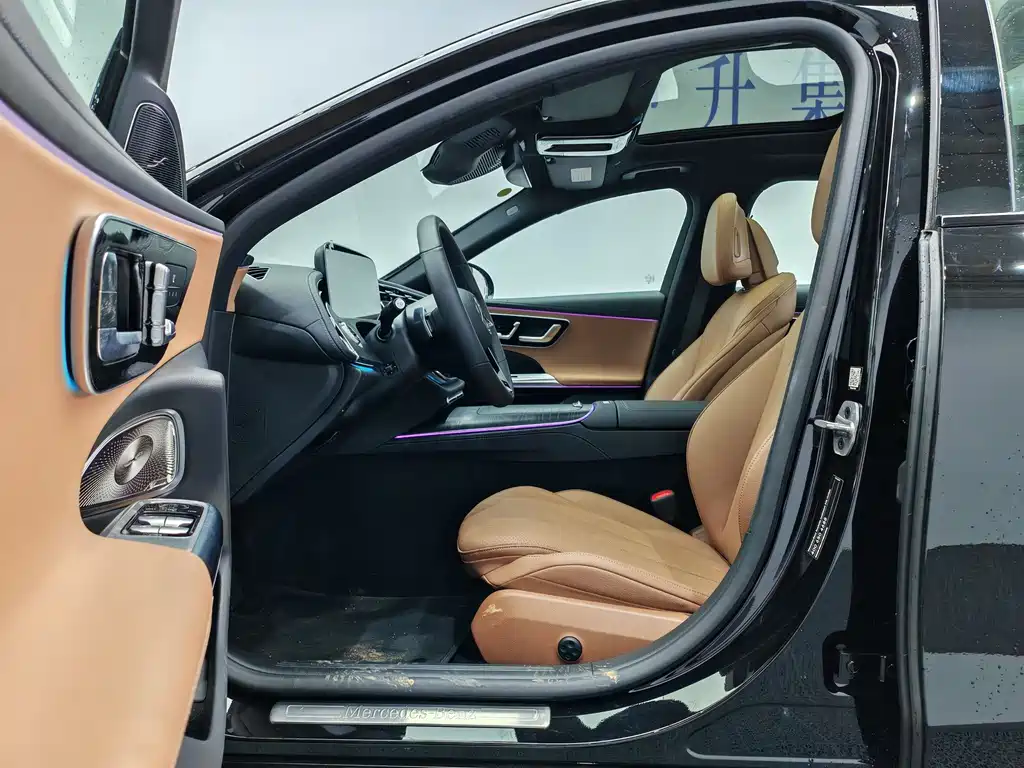 Mercedes-Benz E-Class (Import) — миниатюра 11