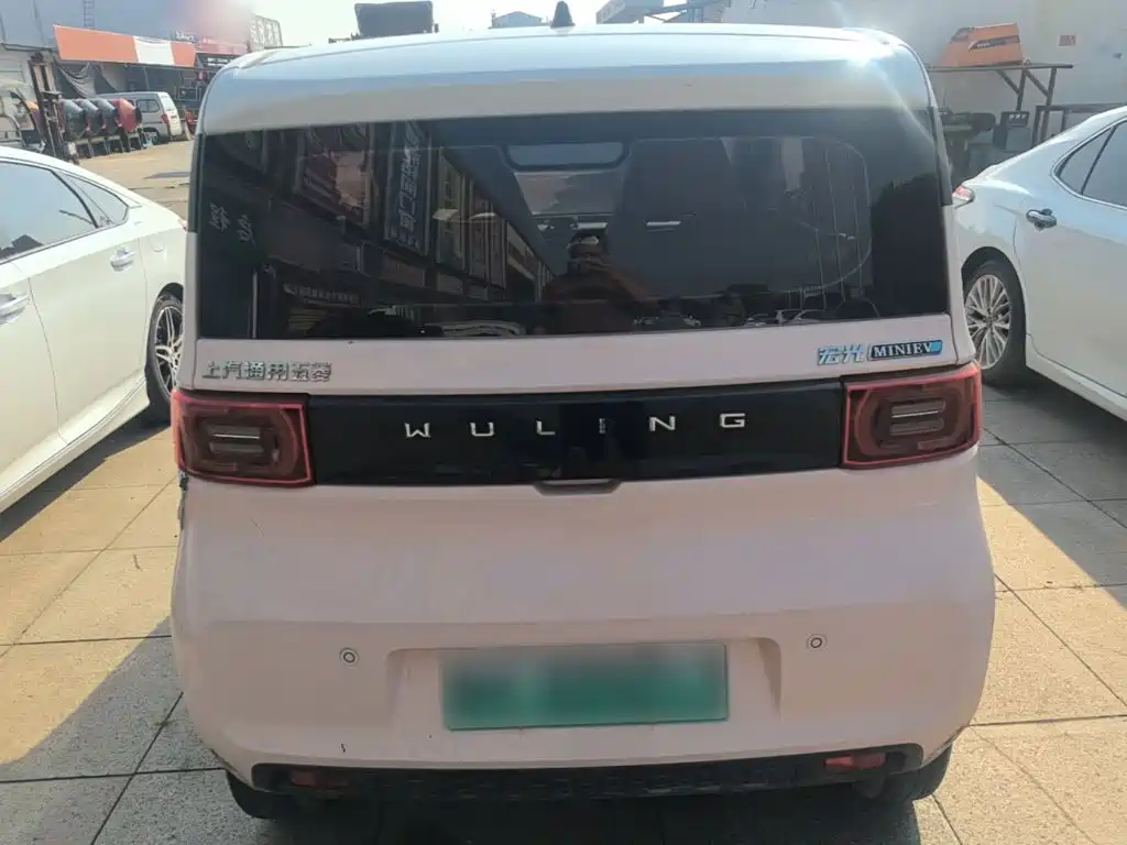 Wuling MINIEV — миниатюра 6