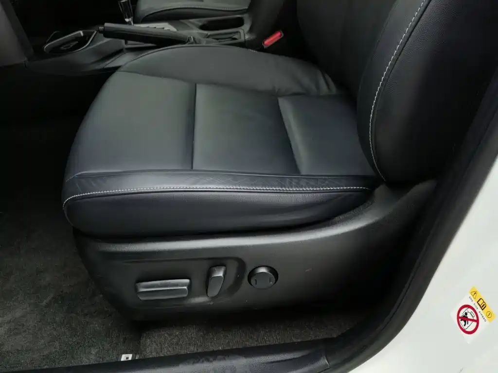 Toyota RAV4 — миниатюра 20