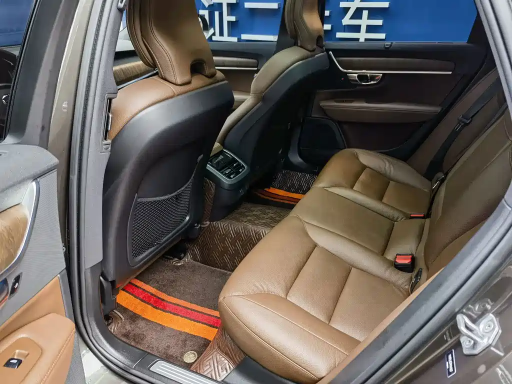 Volvo V90 — миниатюра 9