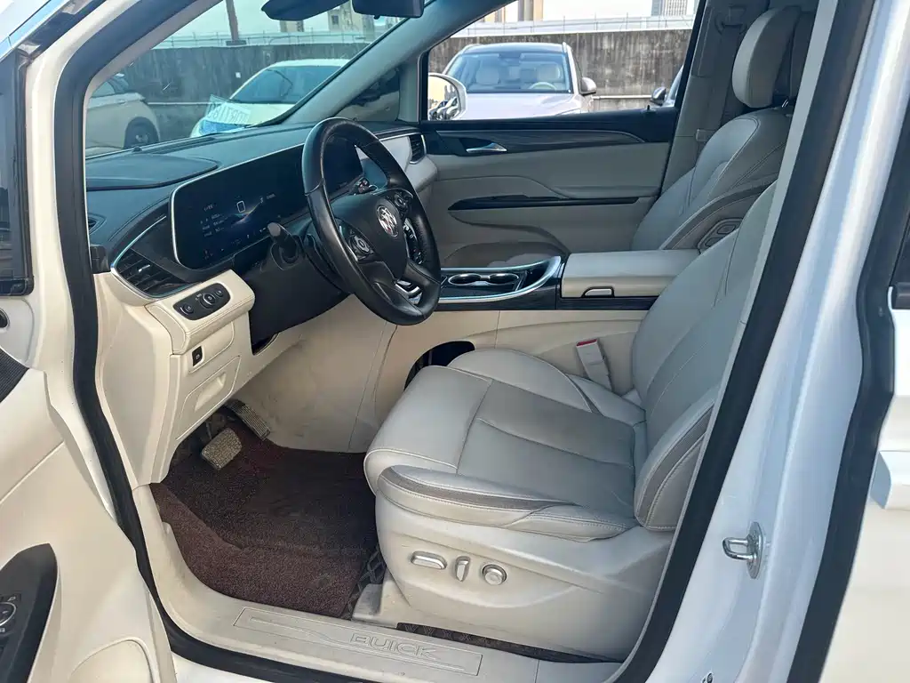 Buick GL8 — миниатюра 6