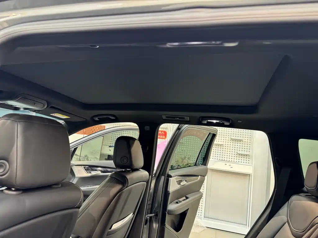 Cadillac XT6 2022 — фото 10