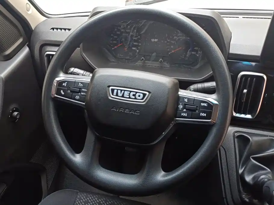 IVECO Daily — миниатюра 15