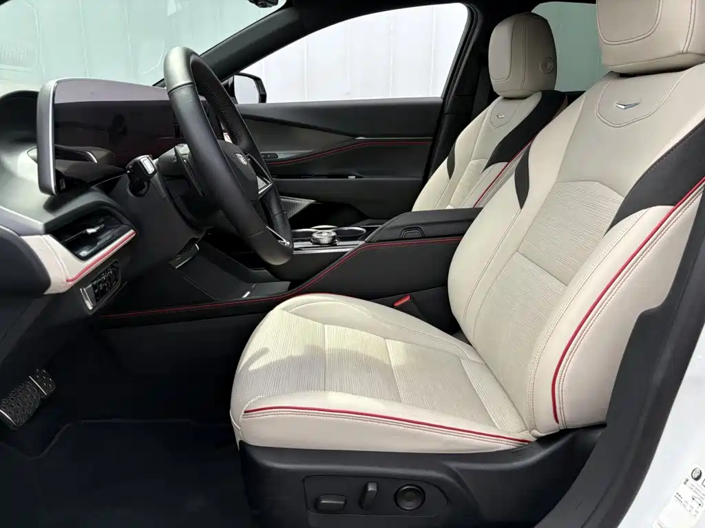 Cadillac GT4 — миниатюра 7