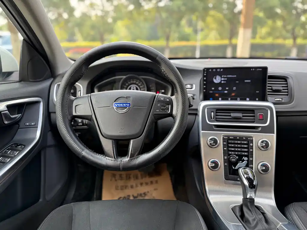 Volvo S60 — миниатюра 7
