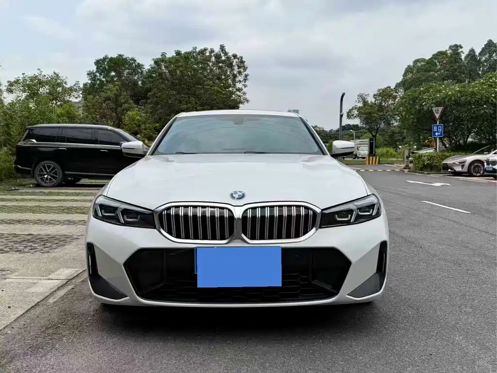 BMW 3 Series 2023