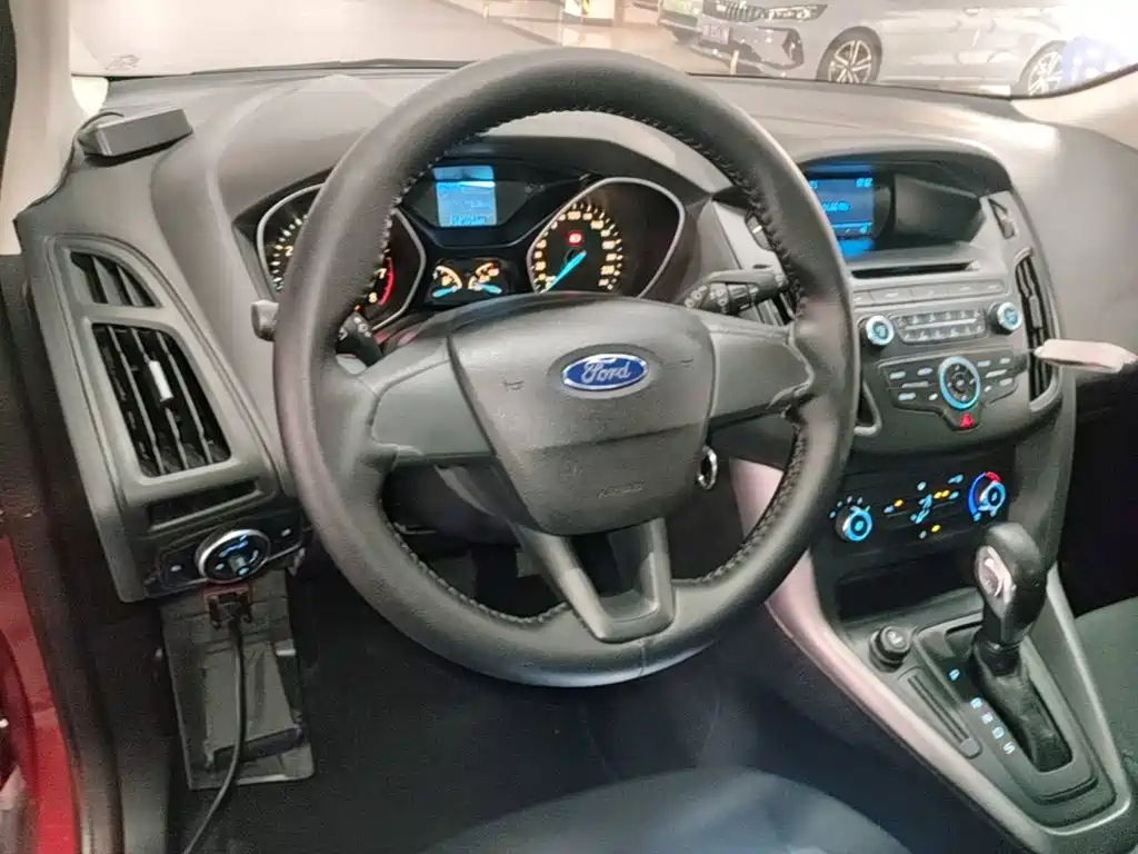 Ford Focus — миниатюра 11