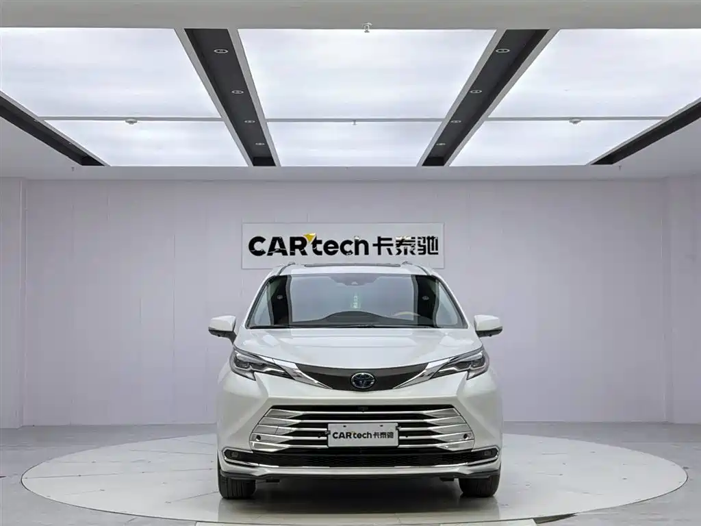 Toyota Sienna 2023 2.5L Comfort