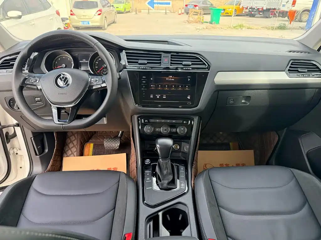 Volkswagen Tiguan L — миниатюра 3